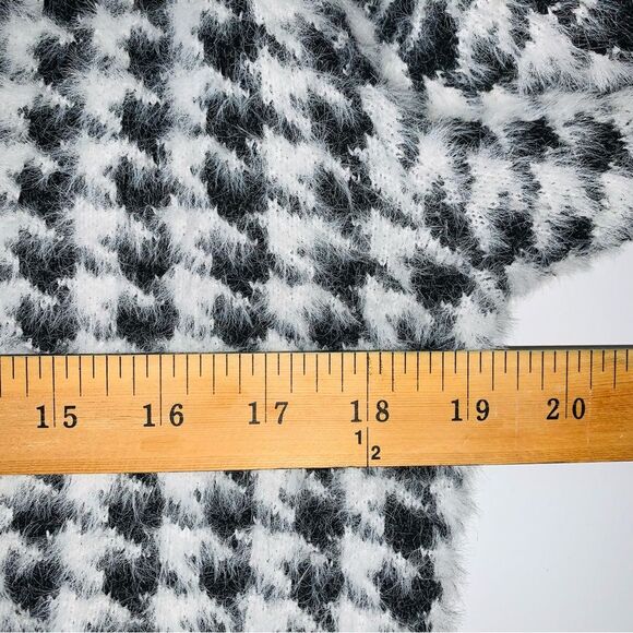 Tahari Black and White Houndstooth Cardigan with Gold Buttons XS to Medium - Picture 5 of 16